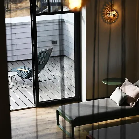 Binnendiek Haus 6 4 *