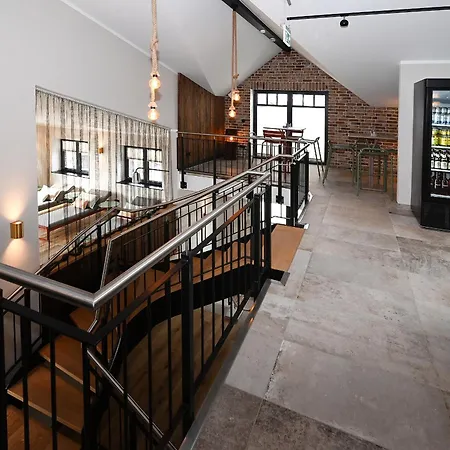 Binnendiek Haus 6 4 *